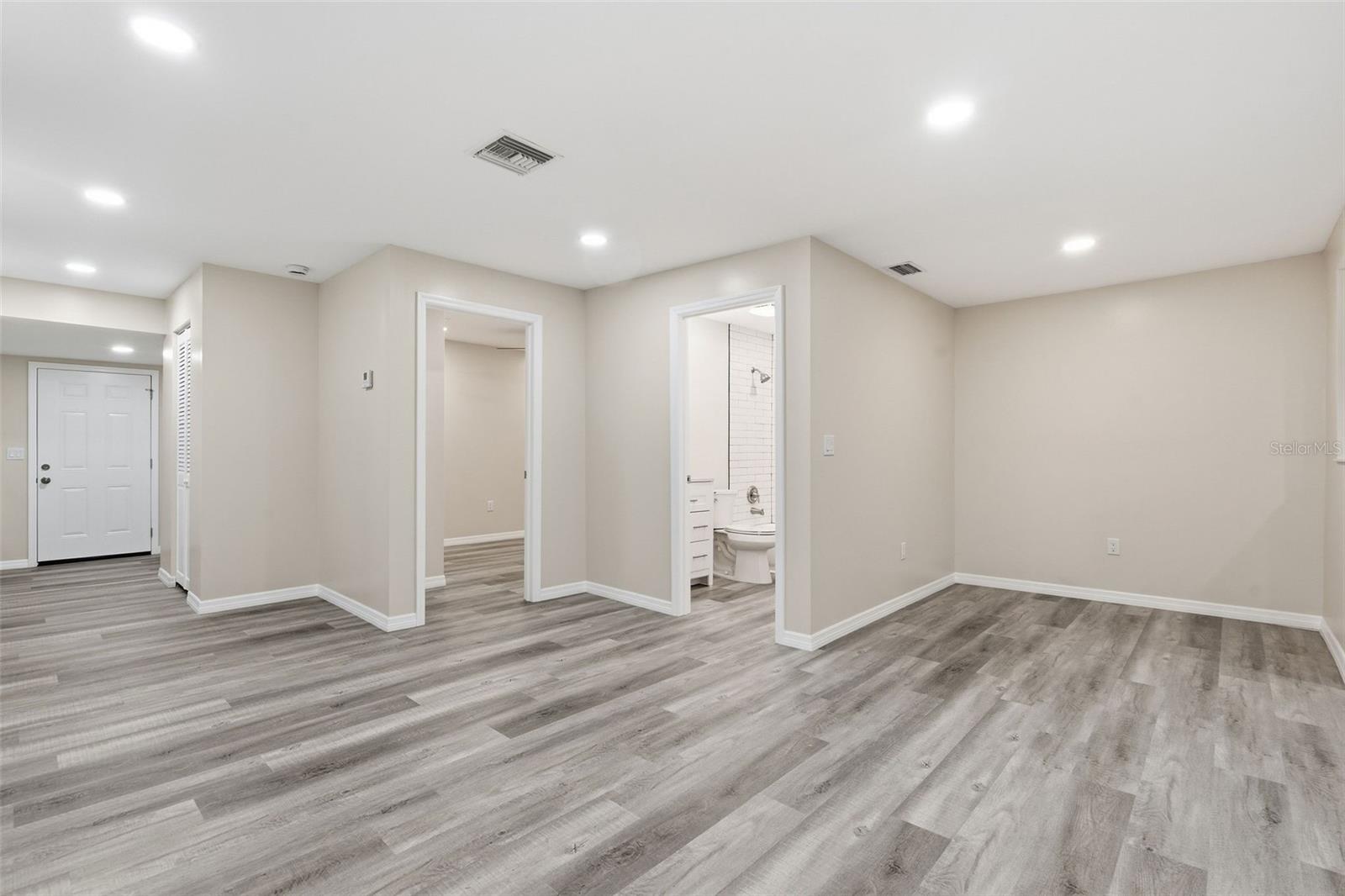 903 VINE AVE, CLEARWATER, FL, 33755