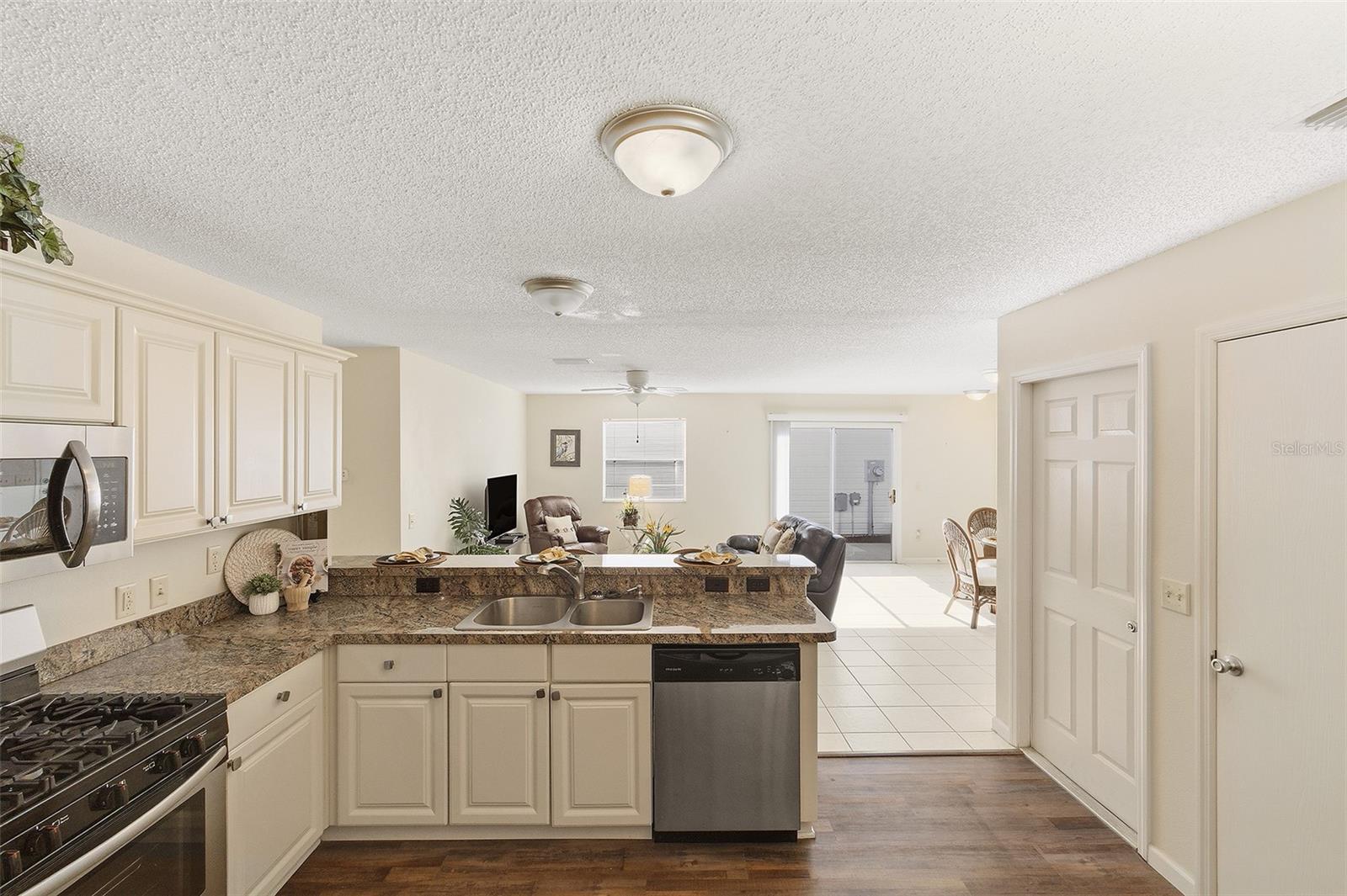 2343 PINE RIDGE ST, THE VILLAGES, FL, 32162