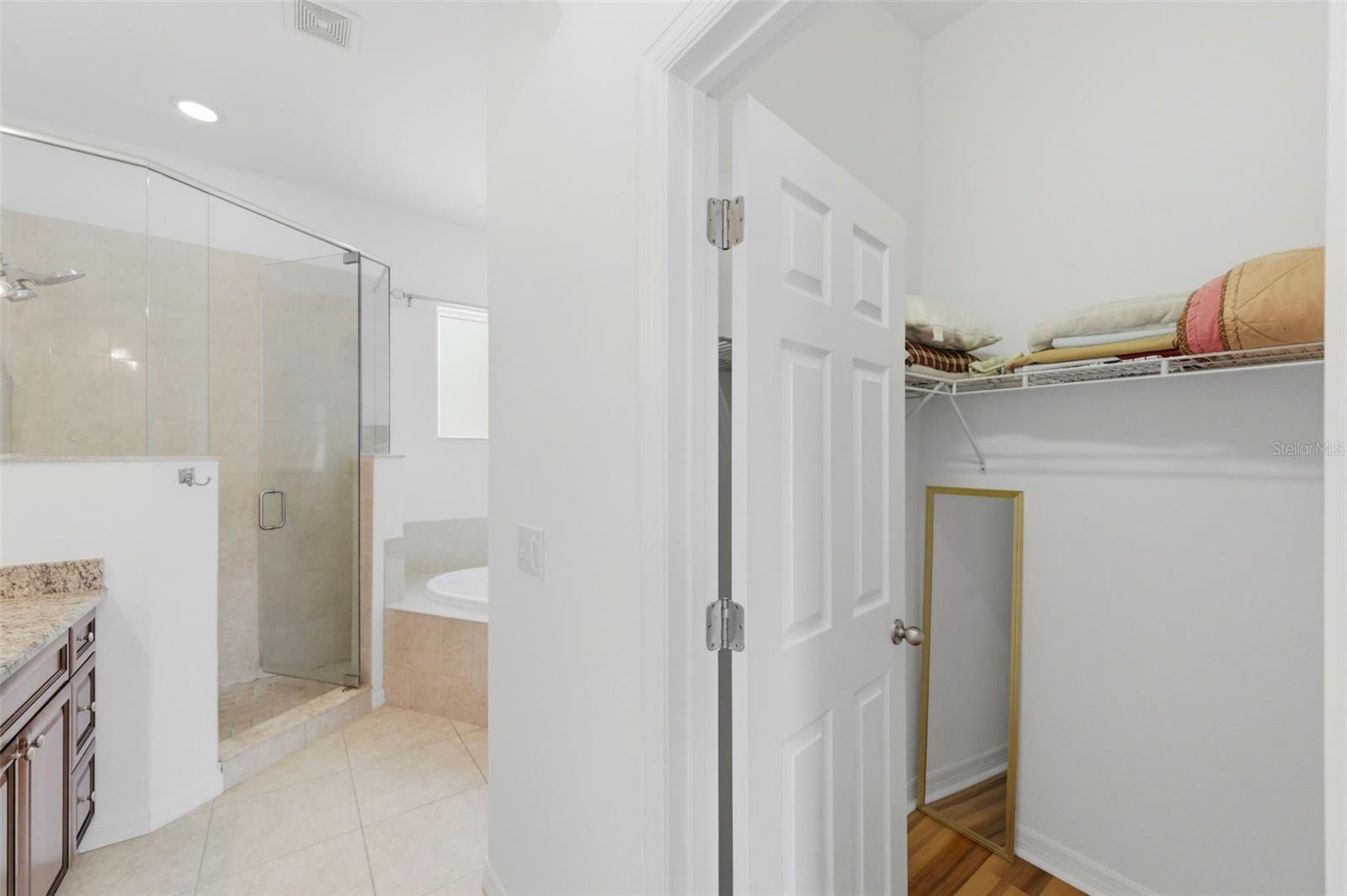 4118 WOODACRE LN, TAMPA, FL, 33624