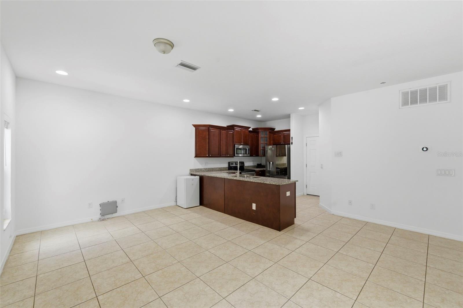 4118 WOODACRE LN, TAMPA, FL, 33624