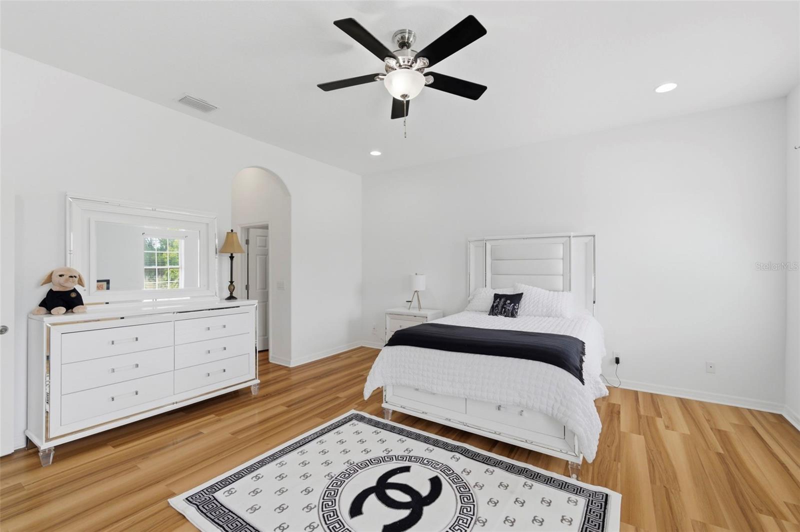 4118 WOODACRE LN, TAMPA, FL, 33624