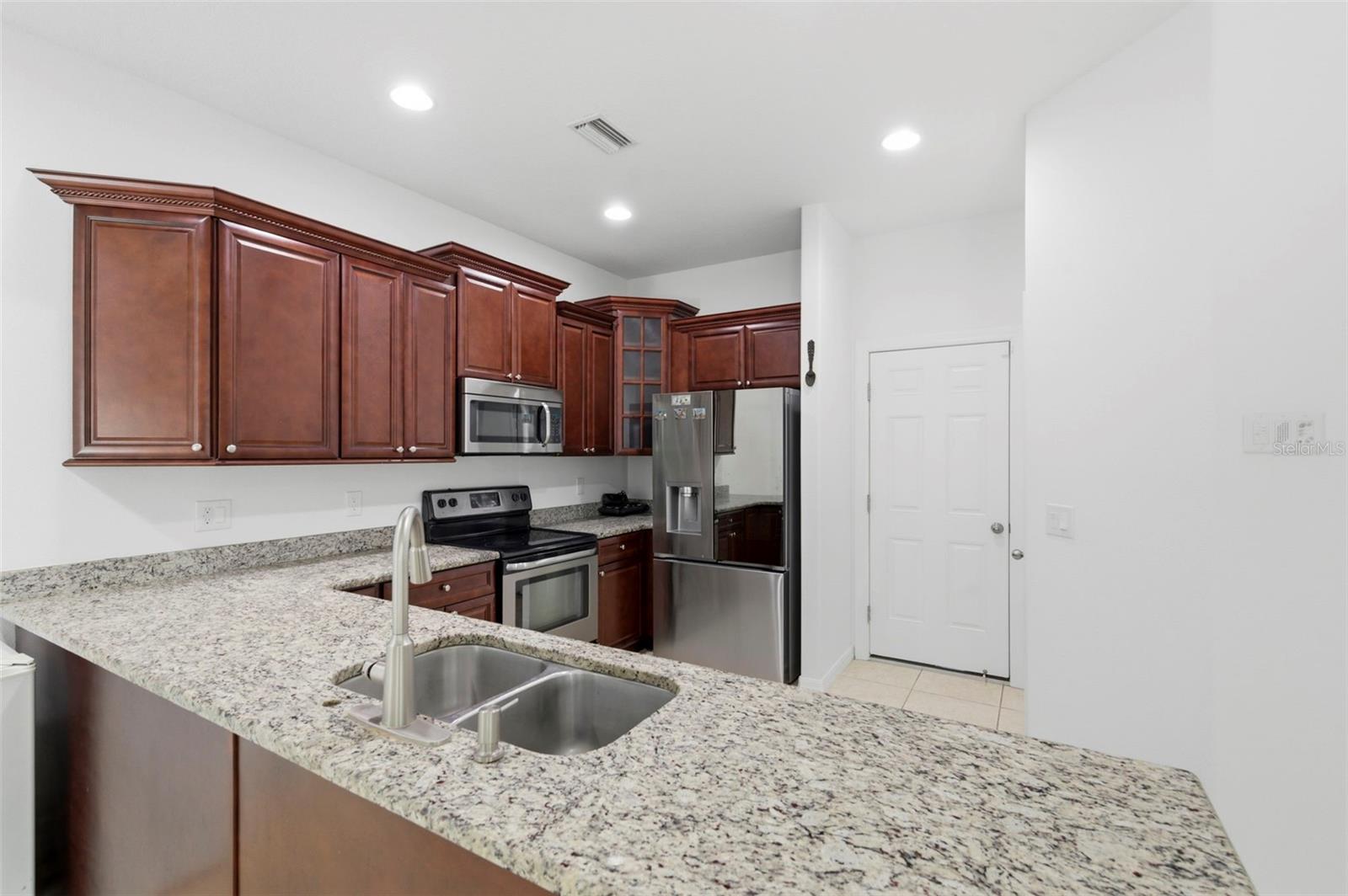 4118 WOODACRE LN, TAMPA, FL, 33624