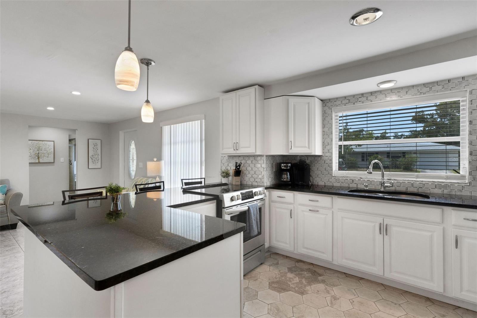 3174 REGATTA CIR, SARASOTA, FL, 34231