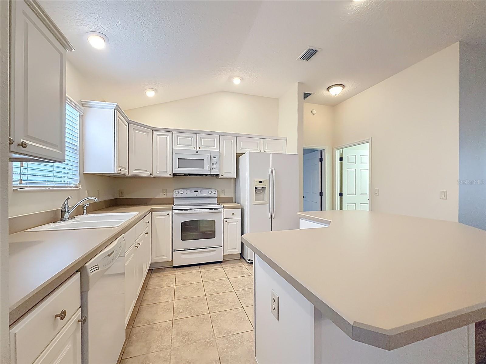 2530 FOXBRIDGE TER, THE VILLAGES, FL, 32162