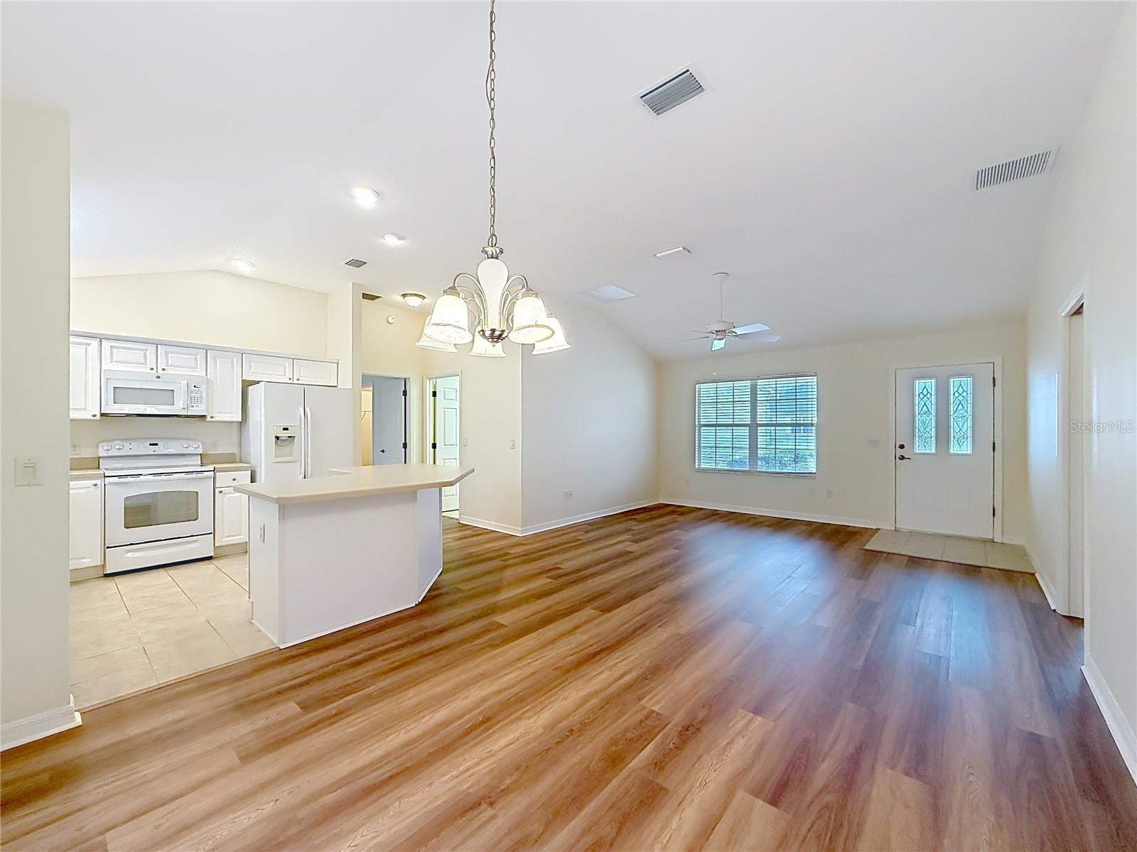 2530 FOXBRIDGE TER, THE VILLAGES, FL, 32162