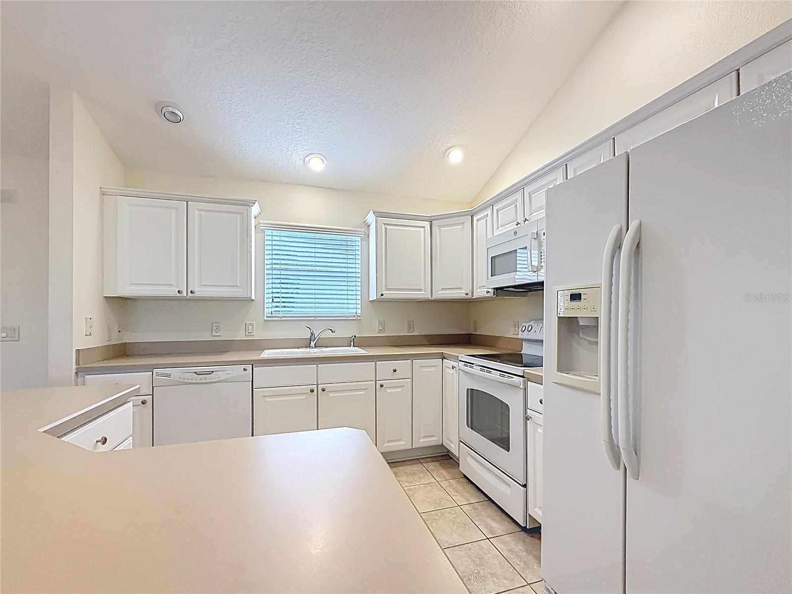 2530 FOXBRIDGE TER, THE VILLAGES, FL, 32162