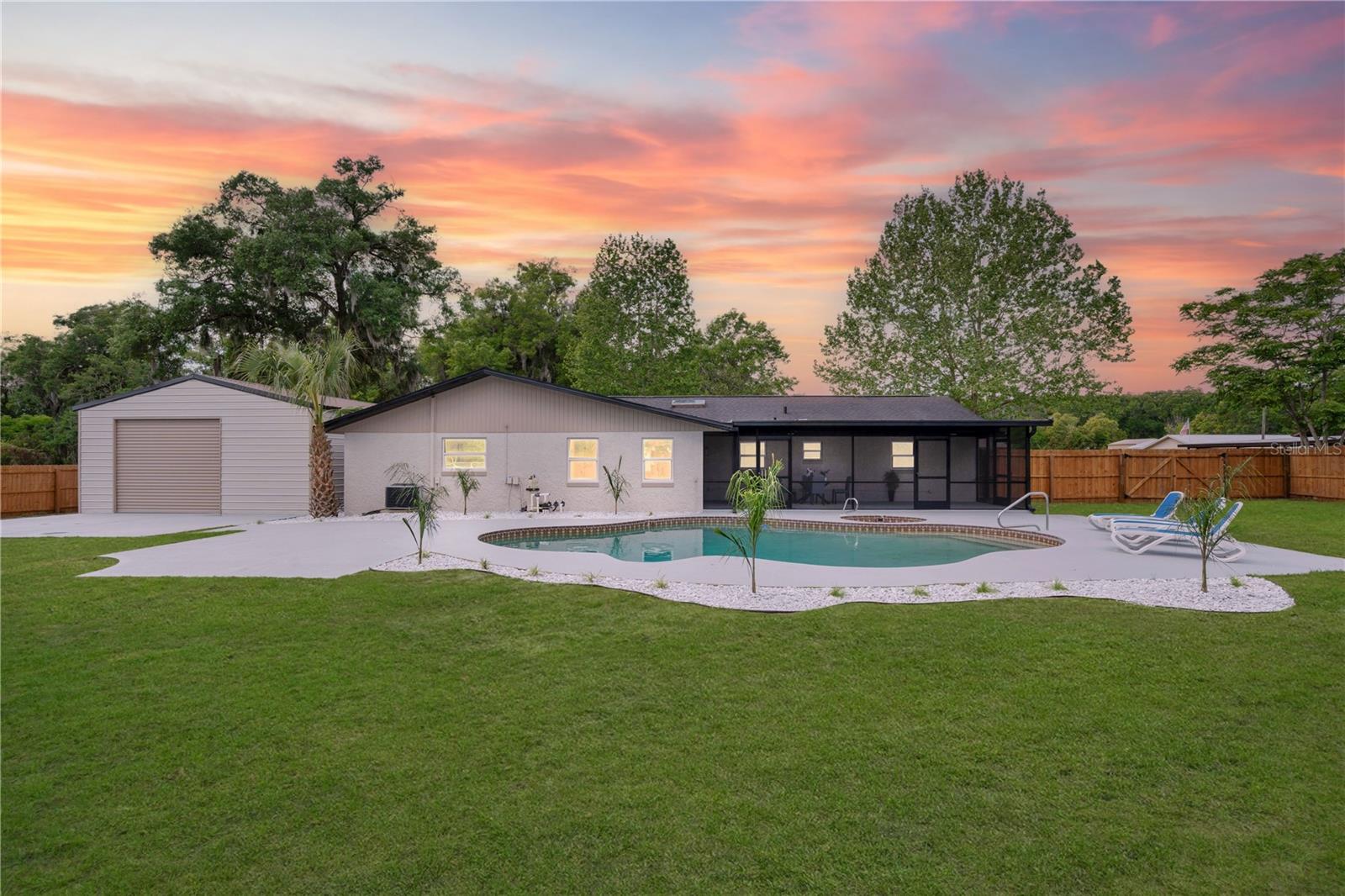 1675 N CLARA AVE, DELAND, FL, 32720