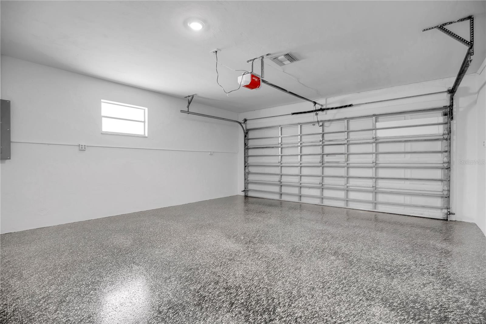 1675 N CLARA AVE, DELAND, FL, 32720
