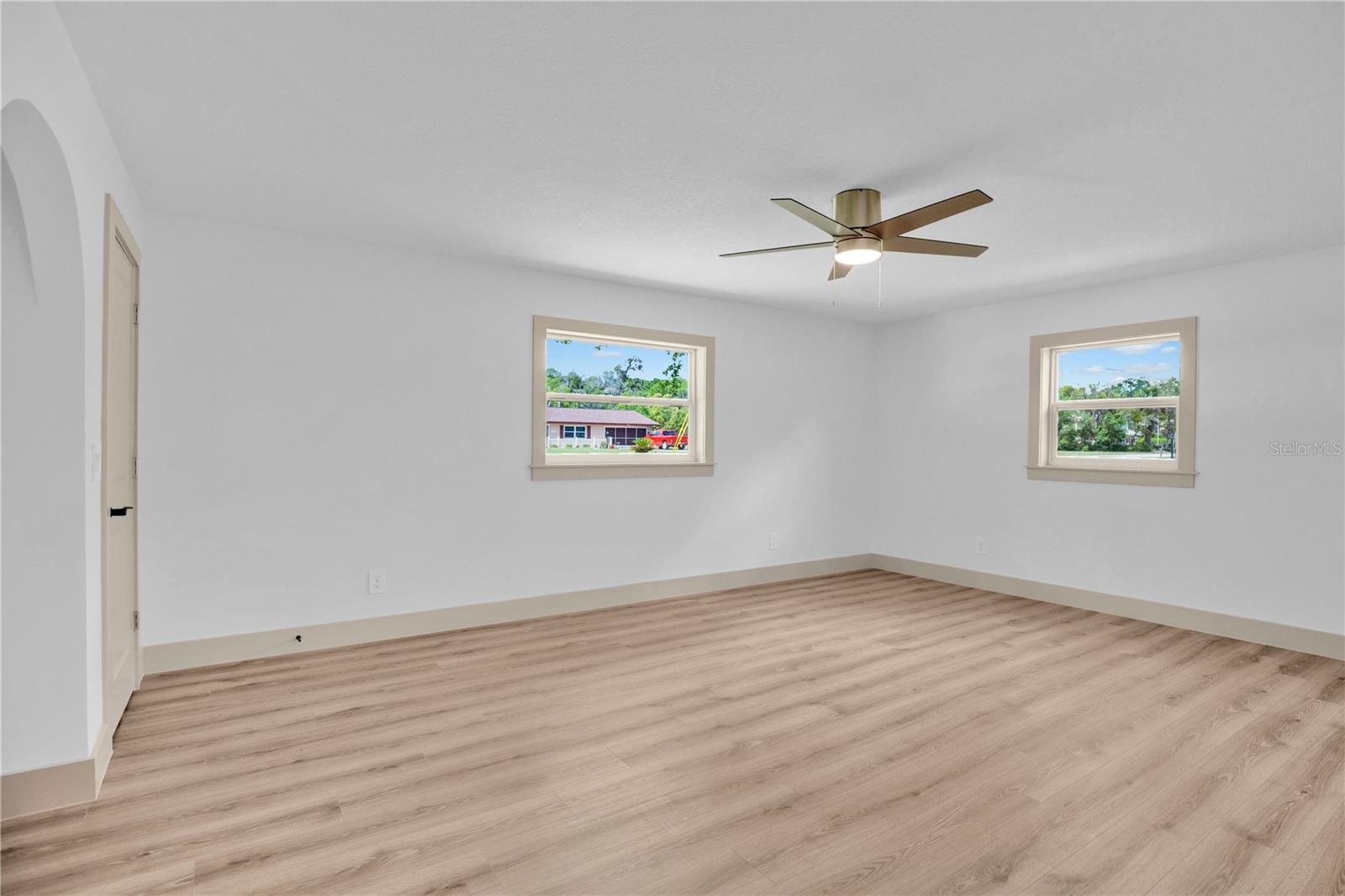 1675 N CLARA AVE, DELAND, FL, 32720