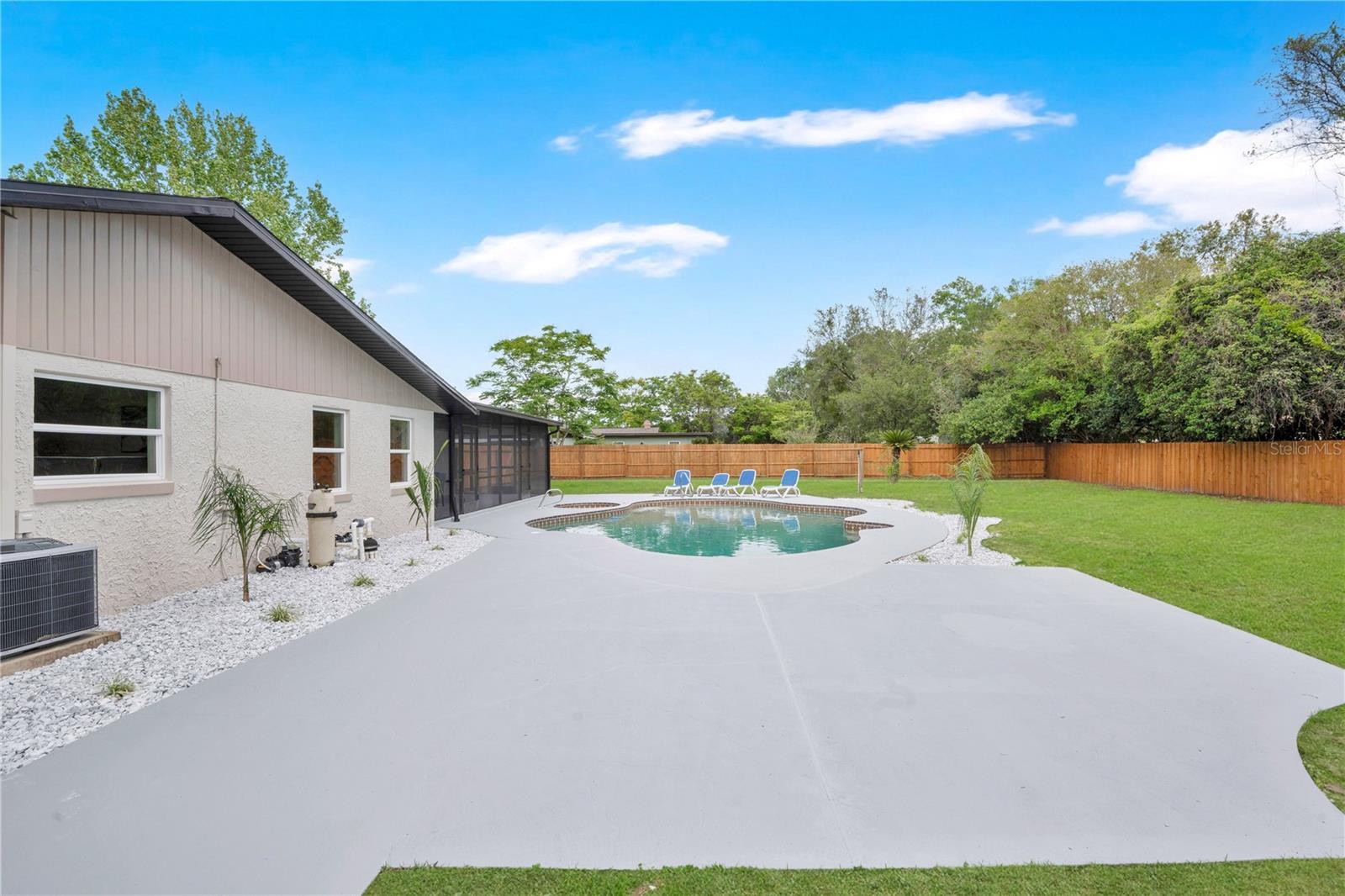 1675 N CLARA AVE, DELAND, FL, 32720