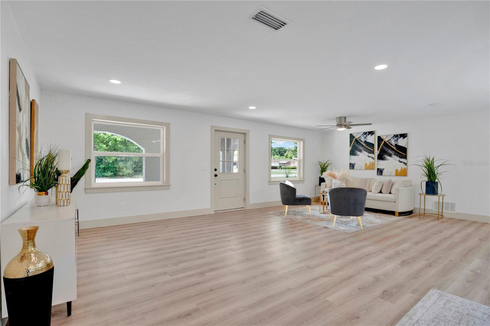 1675 N CLARA AVE, DELAND, FL, 32720