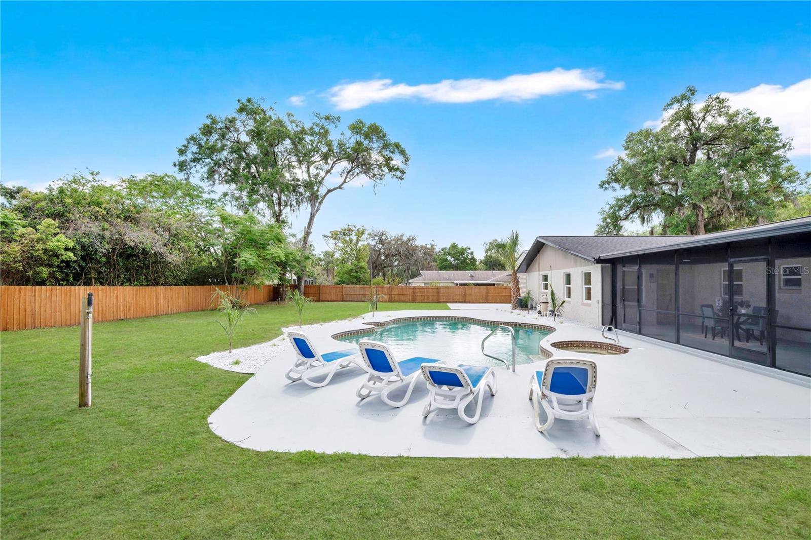 1675 N CLARA AVE, DELAND, FL, 32720