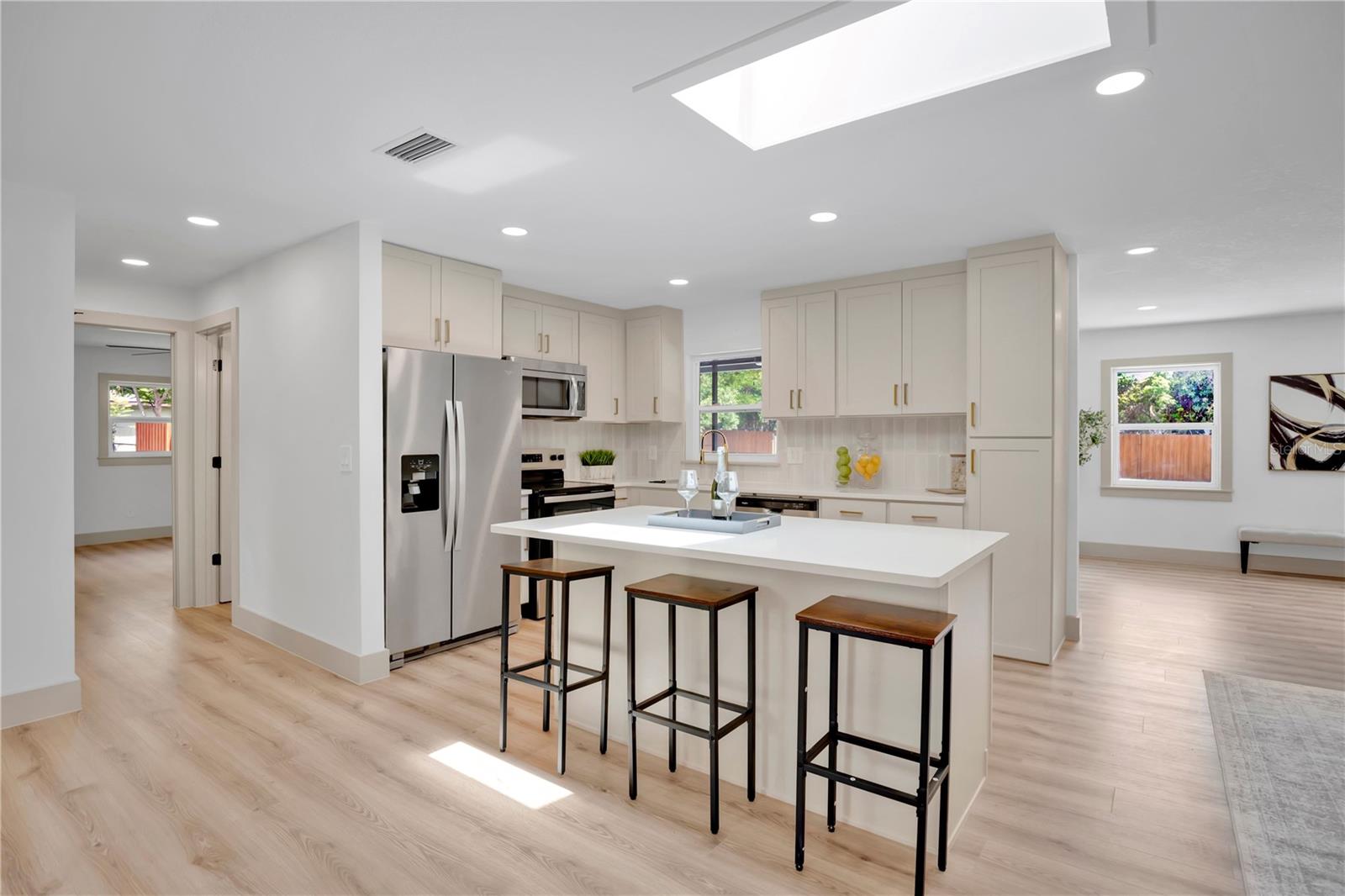 1675 N CLARA AVE, DELAND, FL, 32720