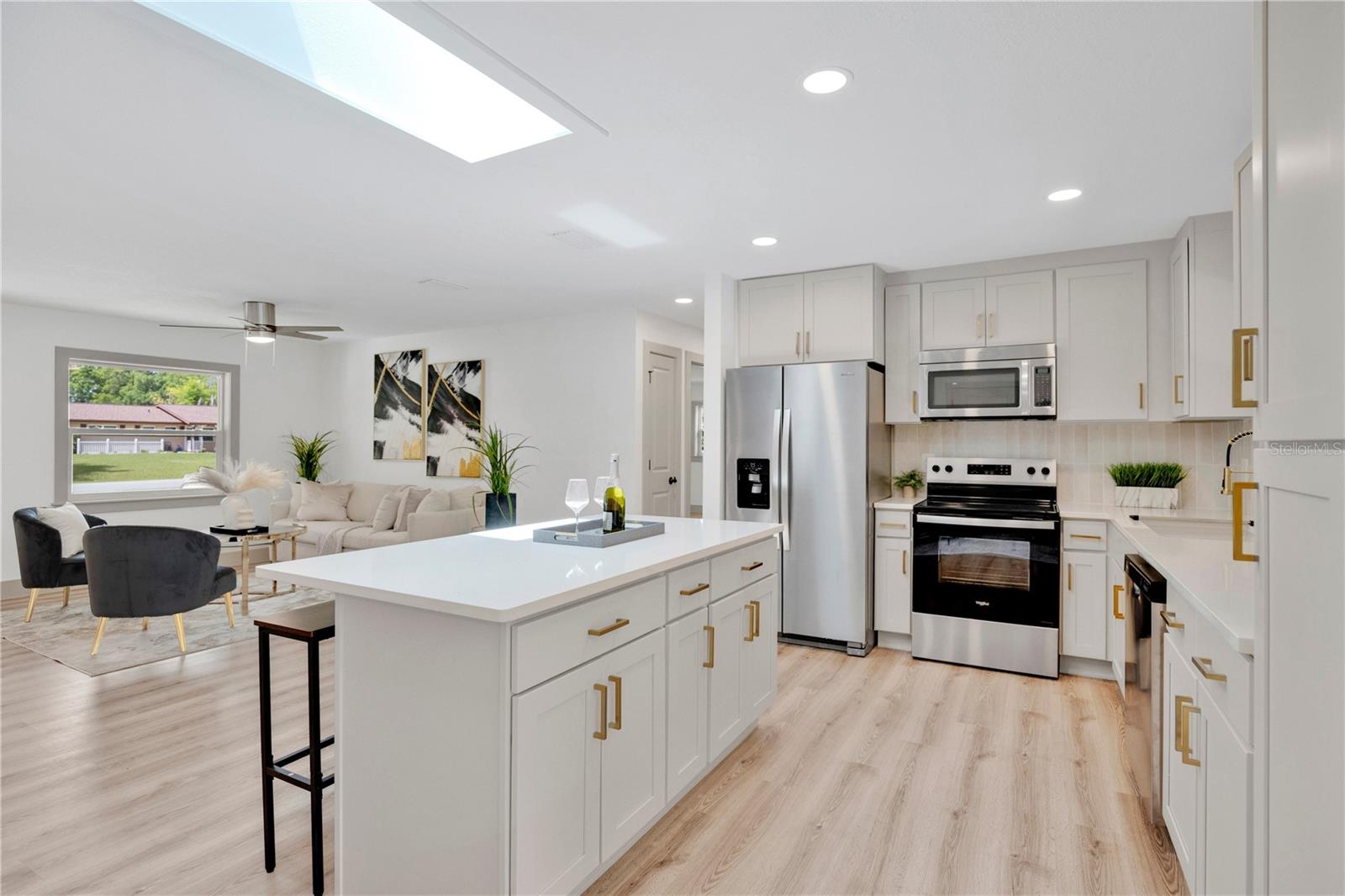 1675 N CLARA AVE, DELAND, FL, 32720