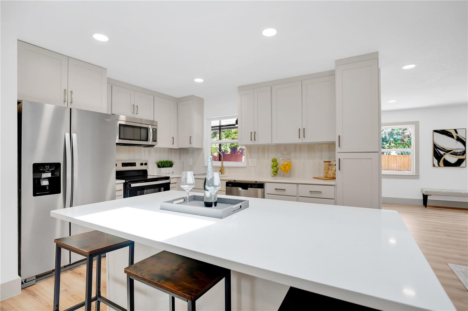 1675 N CLARA AVE, DELAND, FL, 32720