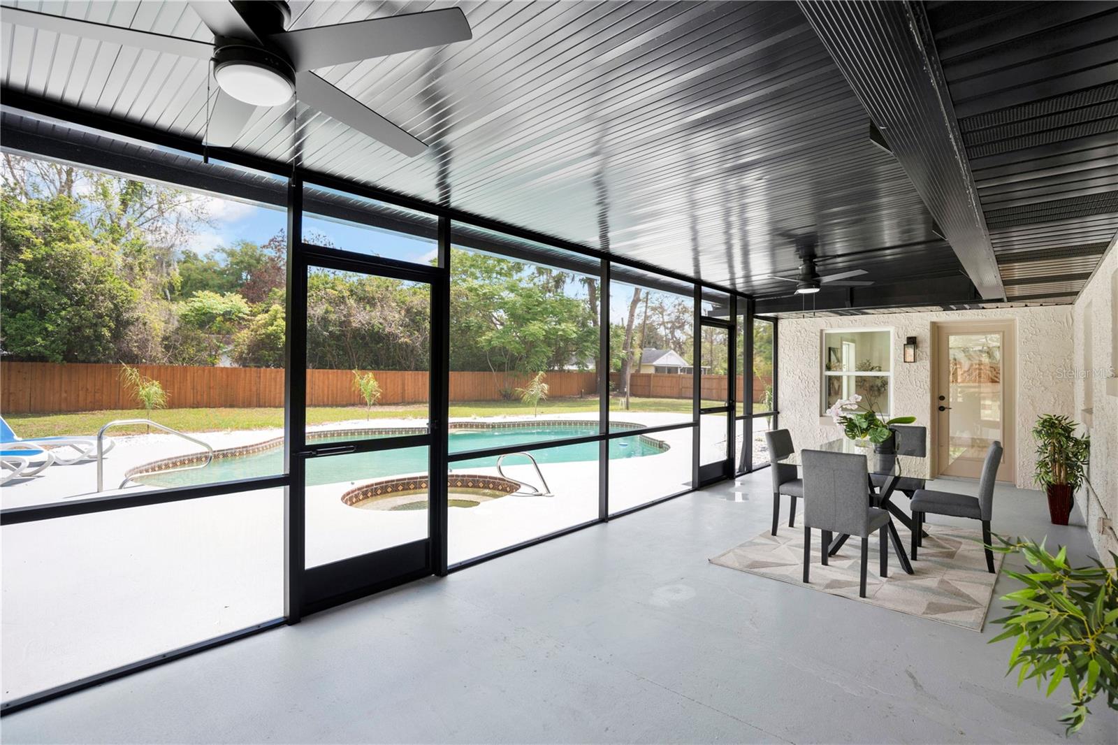 1675 N CLARA AVE, DELAND, FL, 32720