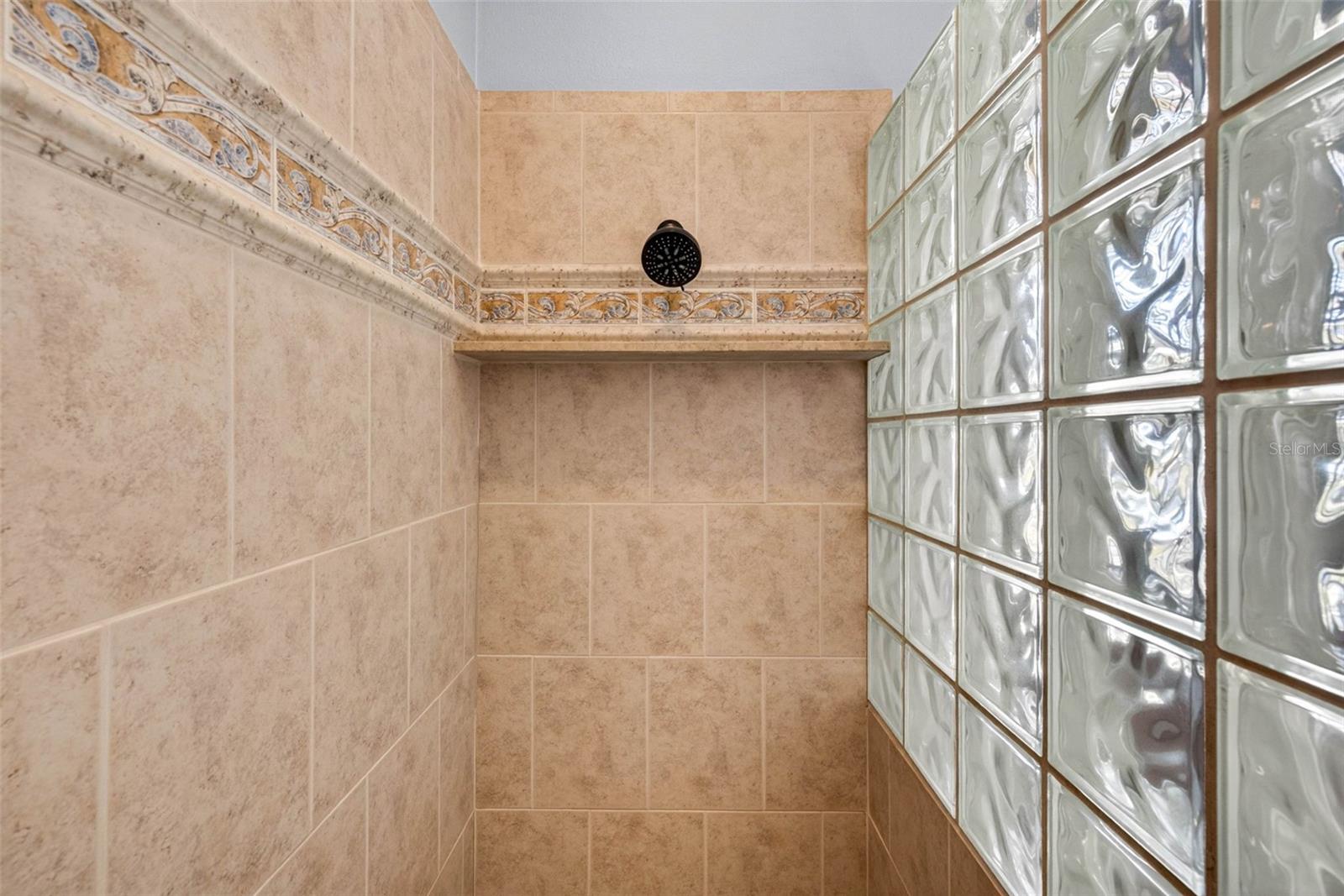 821 BLUE HERON BLVD, RUSKIN, FL, 33570