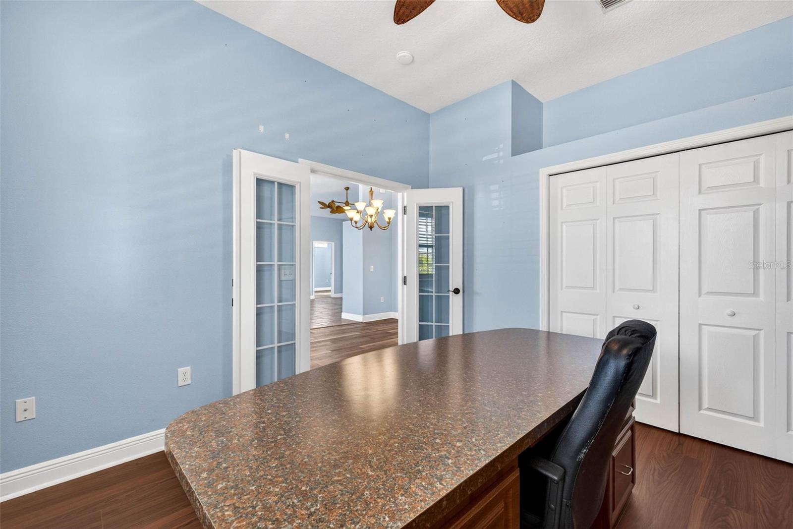 821 BLUE HERON BLVD, RUSKIN, FL, 33570