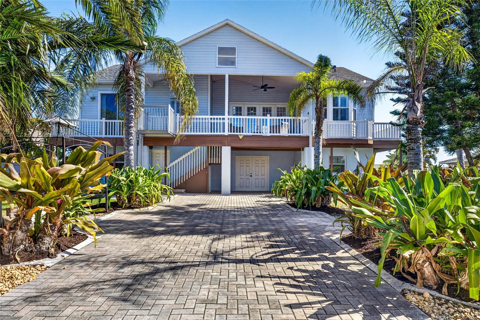 821 BLUE HERON BLVD, RUSKIN, FL, 33570