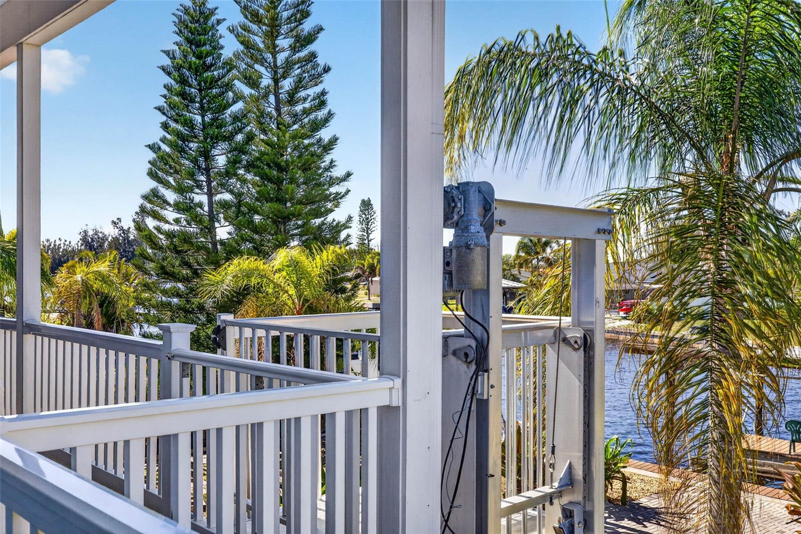 821 BLUE HERON BLVD, RUSKIN, FL, 33570