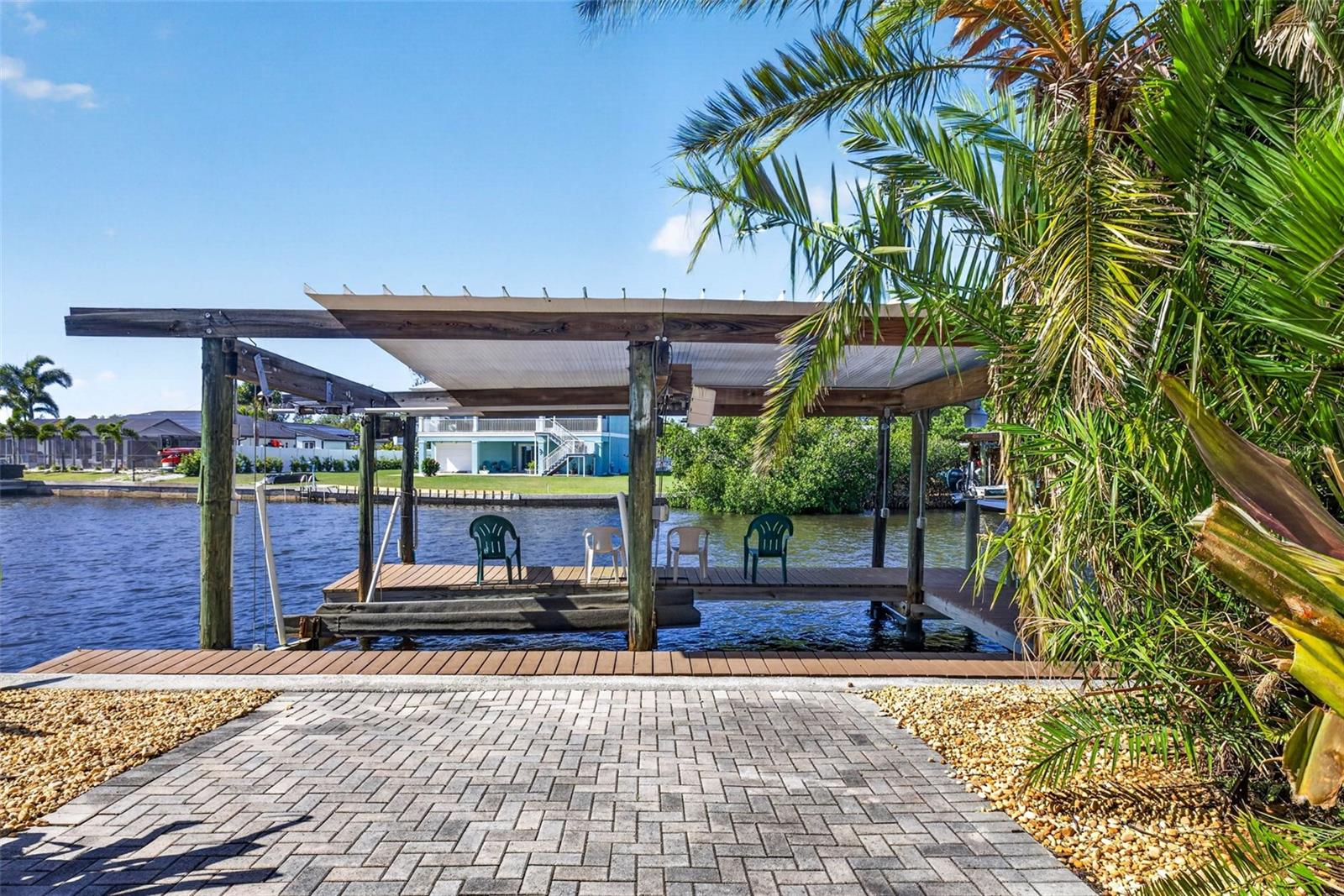 821 BLUE HERON BLVD, RUSKIN, FL, 33570