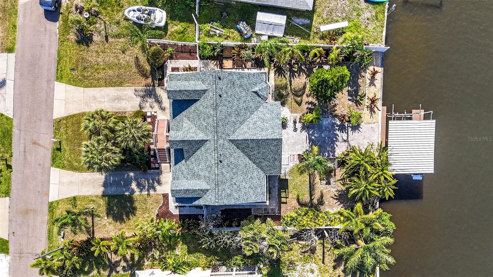 821 BLUE HERON BLVD, RUSKIN, FL, 33570
