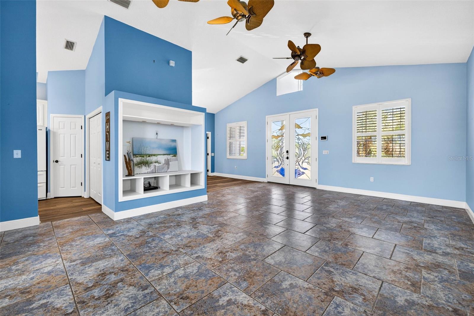 821 BLUE HERON BLVD, RUSKIN, FL, 33570