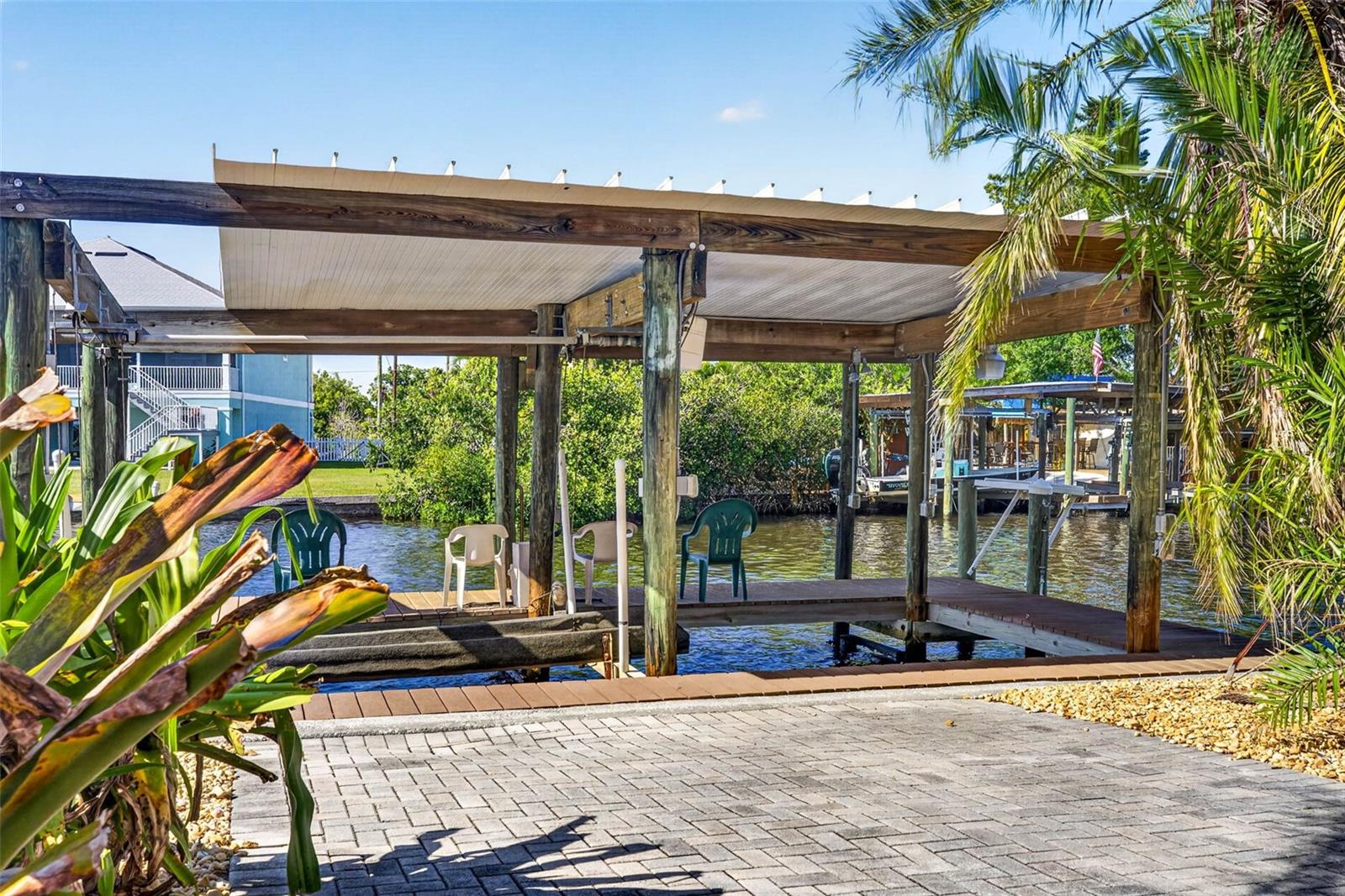 821 BLUE HERON BLVD, RUSKIN, FL, 33570