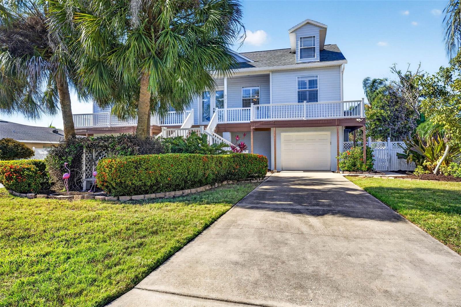 821 BLUE HERON BLVD, RUSKIN, FL, 33570