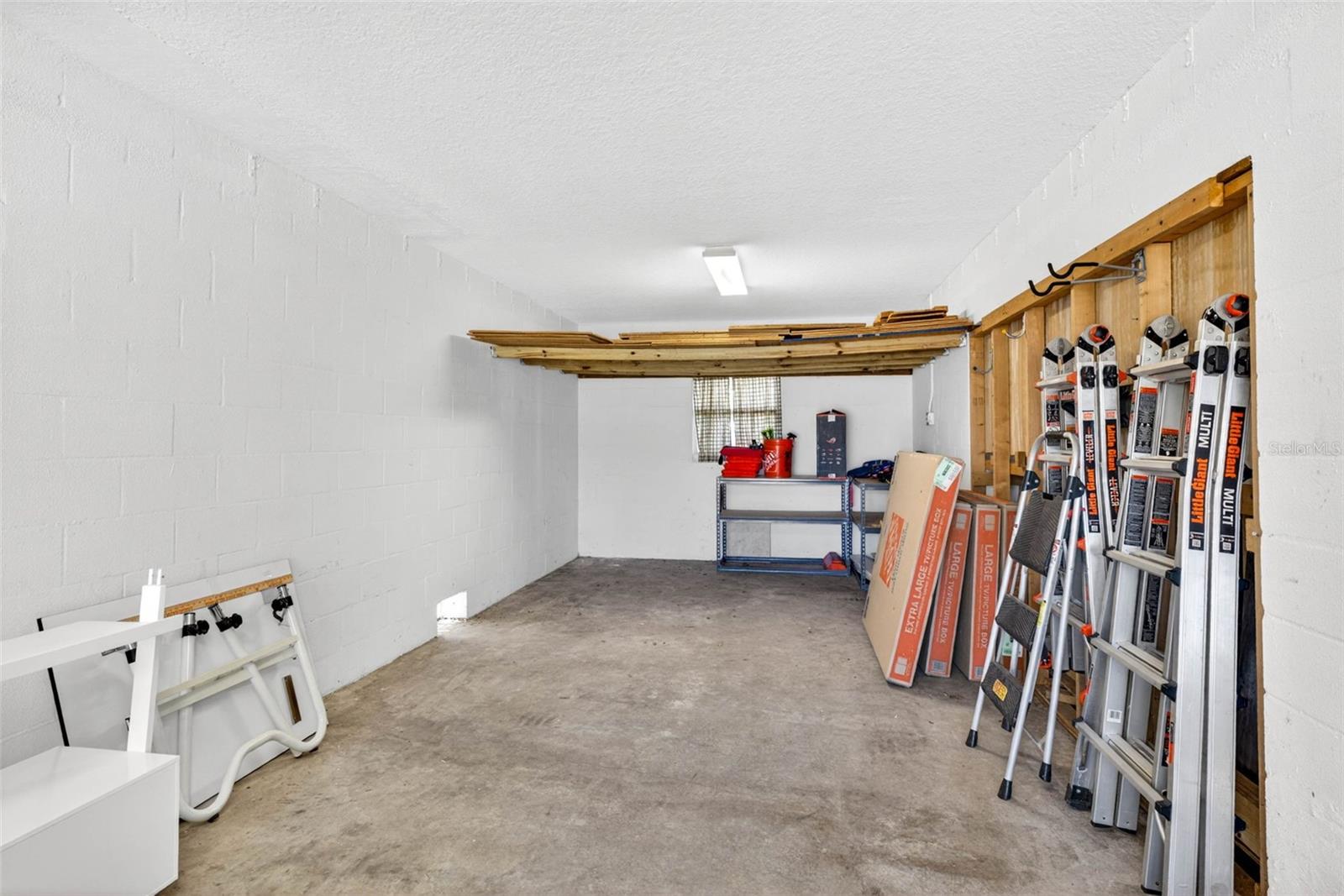 821 BLUE HERON BLVD, RUSKIN, FL, 33570