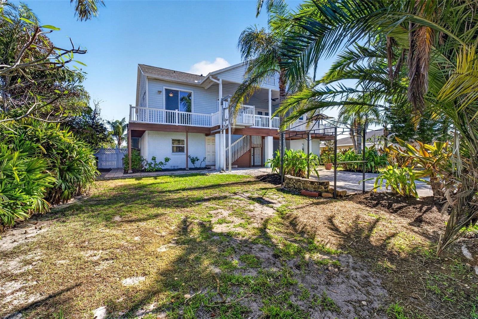 821 BLUE HERON BLVD, RUSKIN, FL, 33570