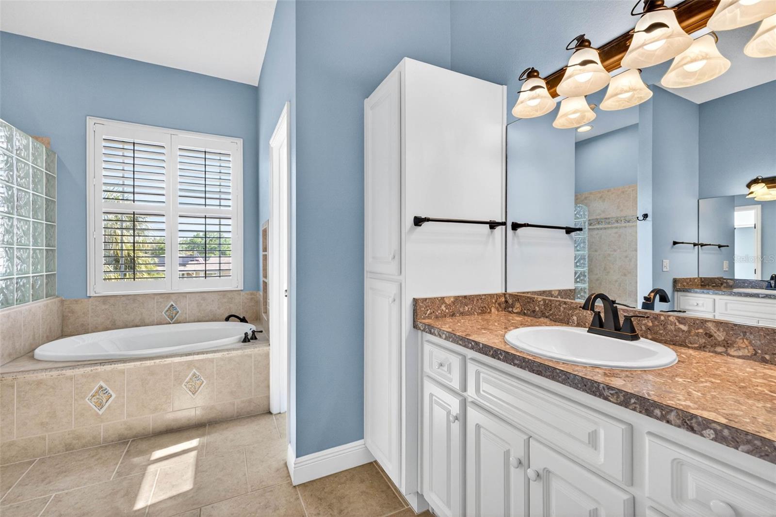 821 BLUE HERON BLVD, RUSKIN, FL, 33570