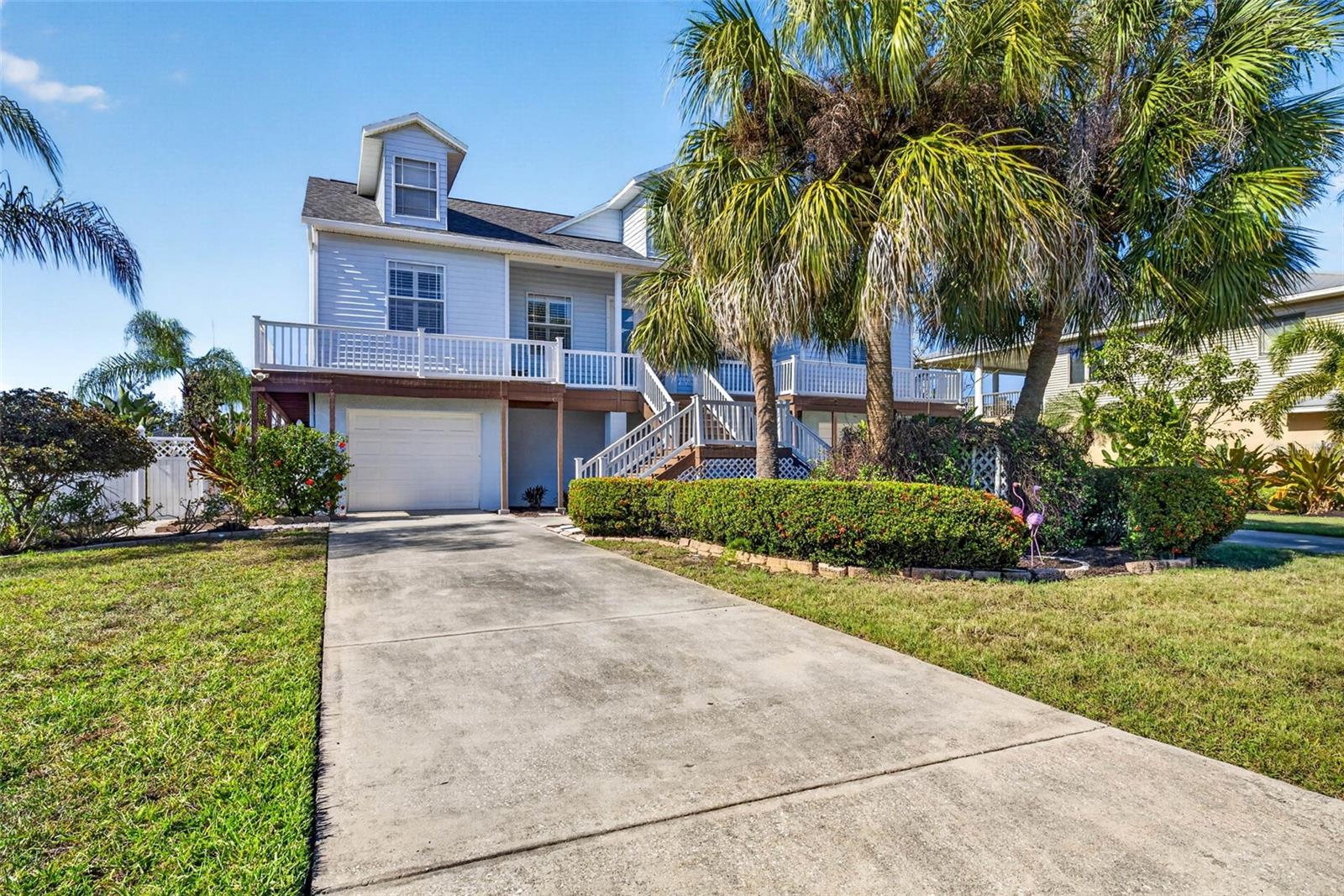 821 BLUE HERON BLVD, RUSKIN, FL, 33570