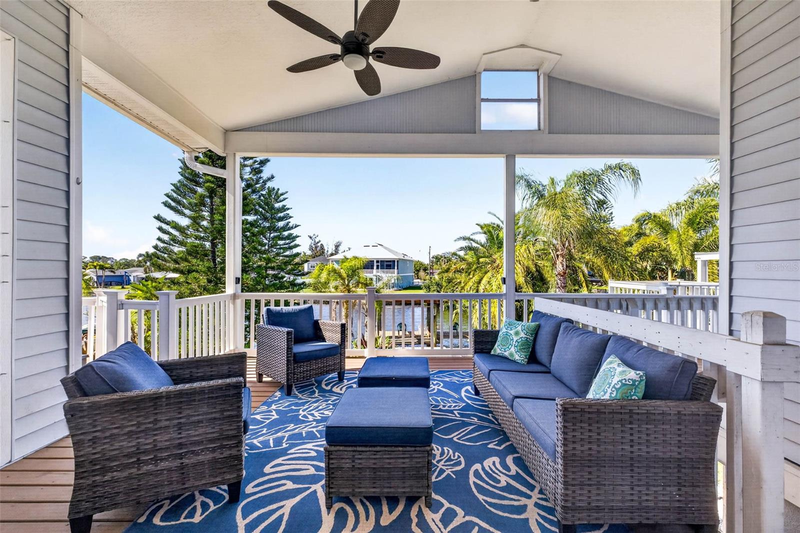 821 BLUE HERON BLVD, RUSKIN, FL, 33570