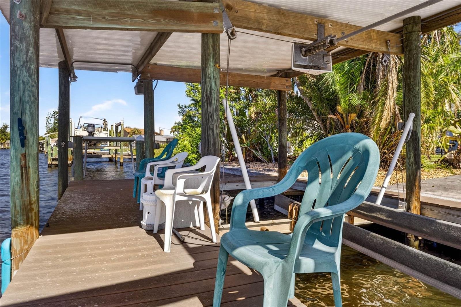 821 BLUE HERON BLVD, RUSKIN, FL, 33570