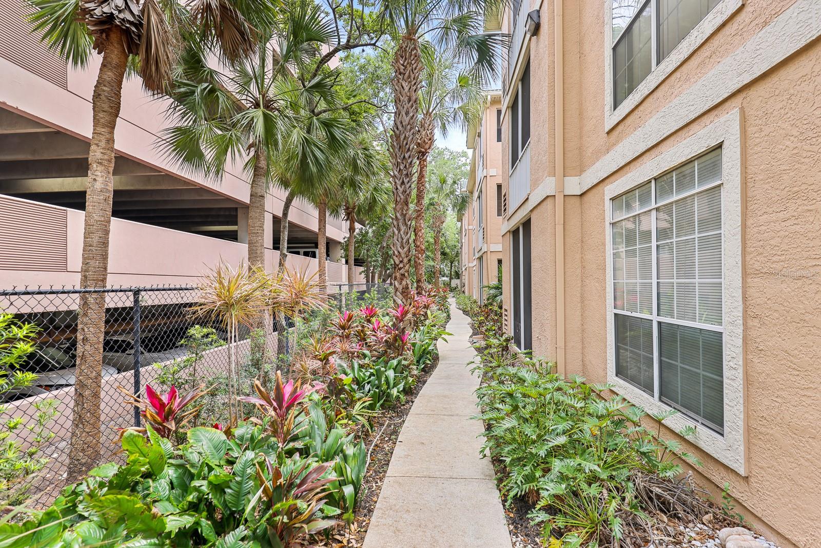 5302 BAY CLUB CIR, TAMPA, FL, 33607