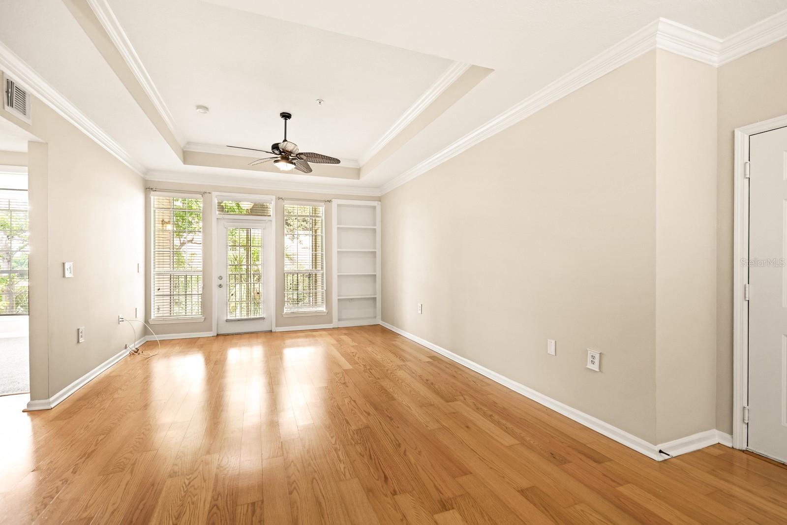 5302 BAY CLUB CIR, TAMPA, FL, 33607