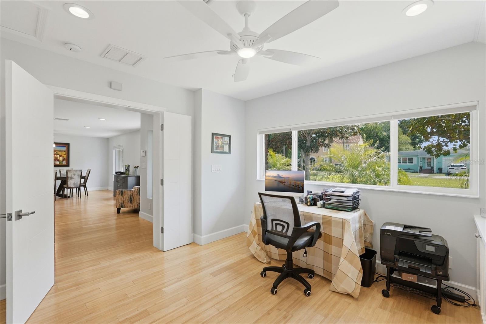 125 23RD AVE NE, ST PETERSBURG, FL, 33704