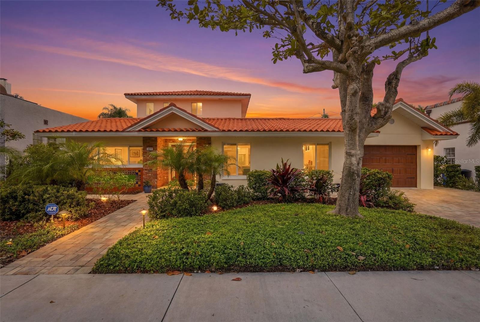 125 23RD AVE NE, ST PETERSBURG, FL, 33704