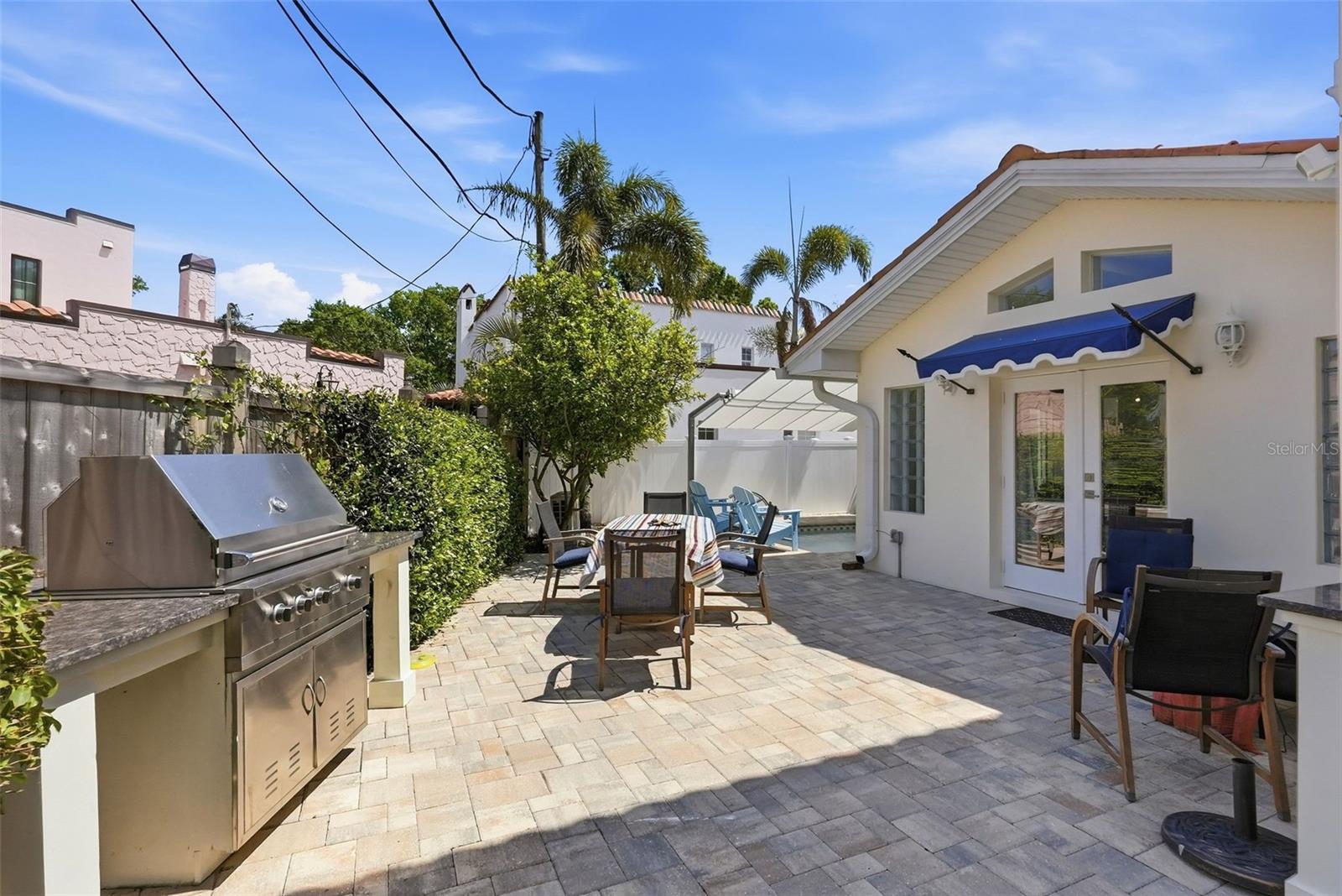 125 23RD AVE NE, ST PETERSBURG, FL, 33704