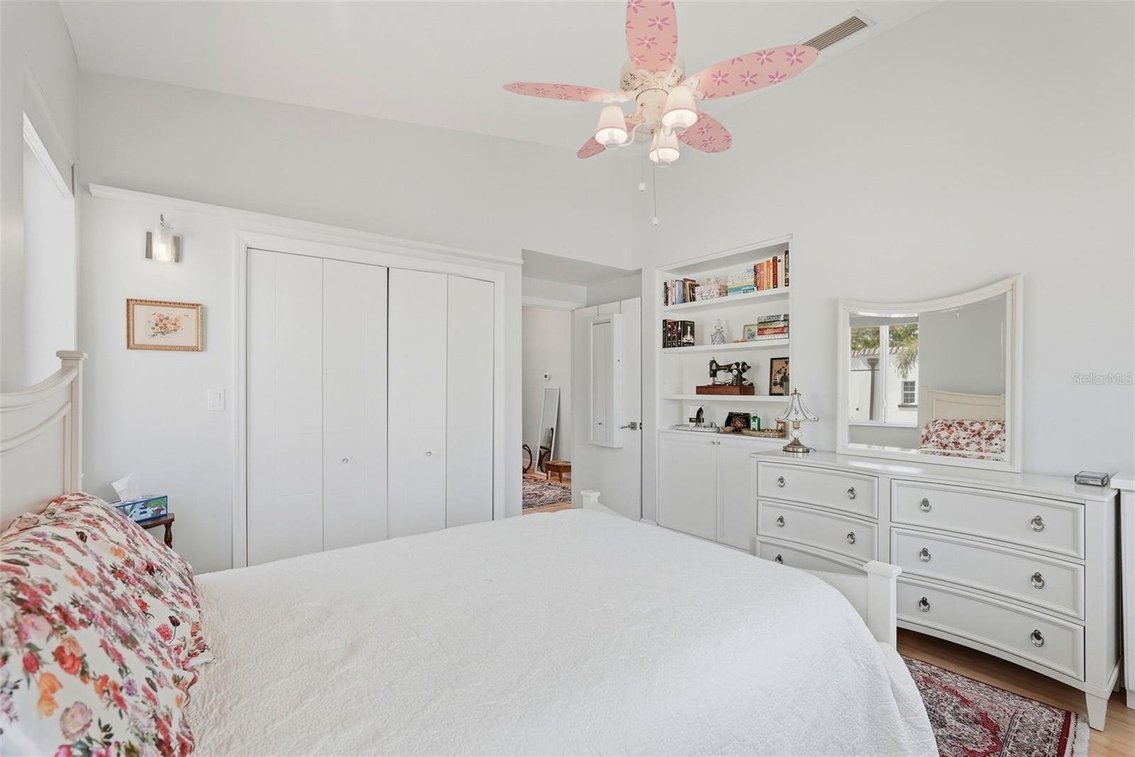 125 23RD AVE NE, ST PETERSBURG, FL, 33704