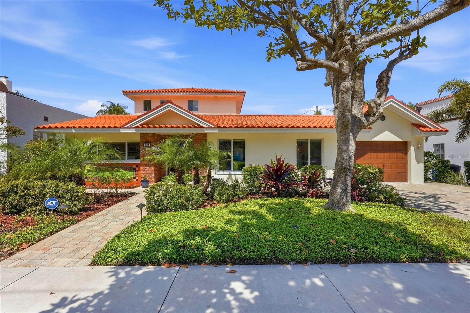 125 23RD AVE NE, ST PETERSBURG, FL, 33704