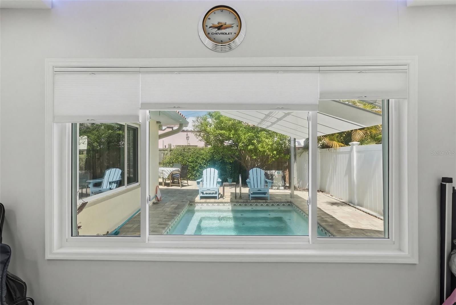 125 23RD AVE NE, ST PETERSBURG, FL, 33704