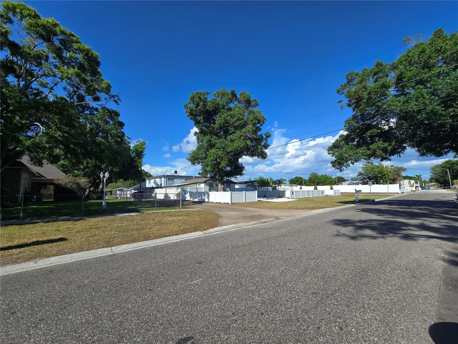 2526 40TH AVE N, ST PETERSBURG, FL, 33714