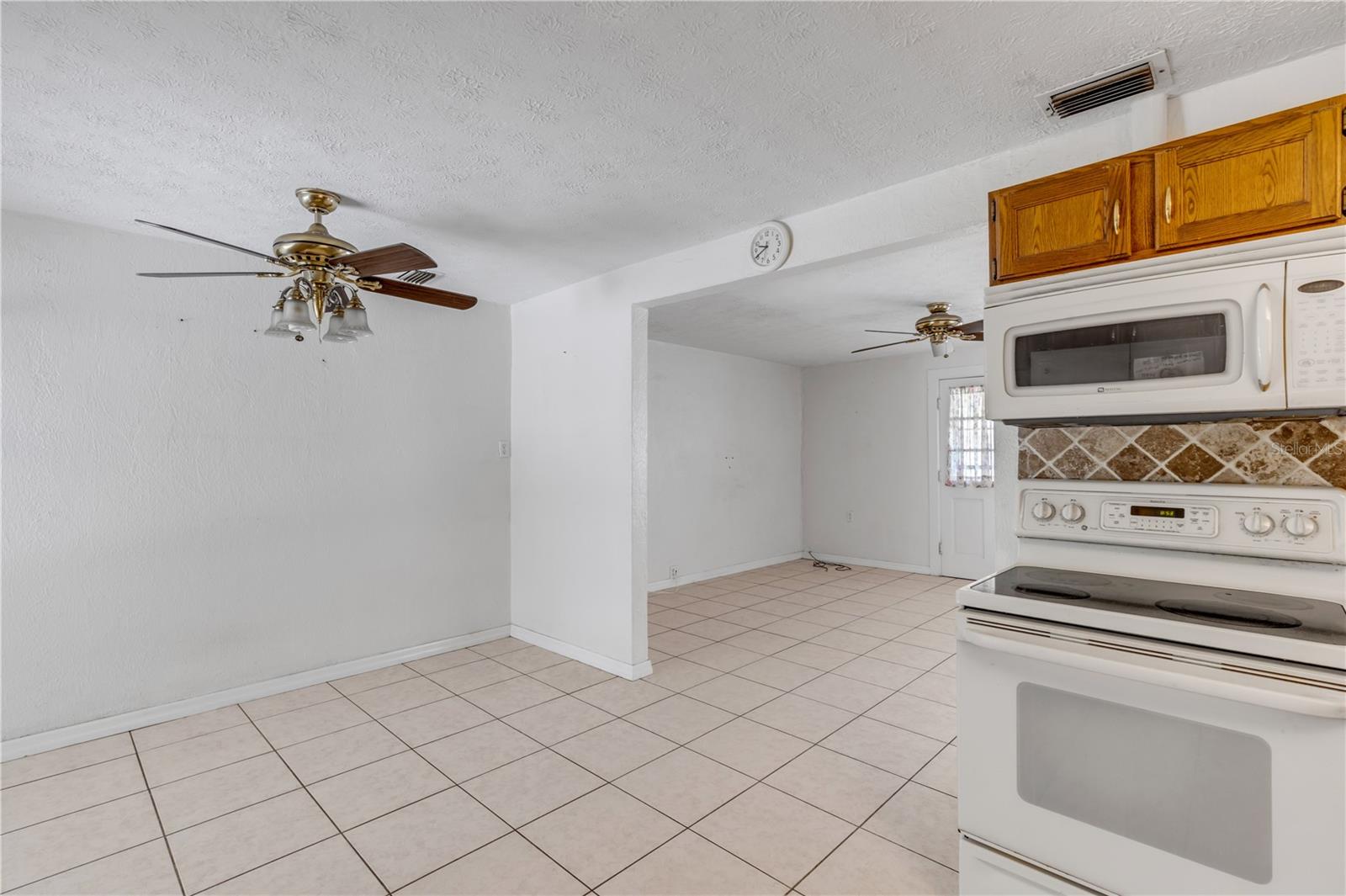 114 W PINE BLUFF ST, EDGEWATER, FL, 32132