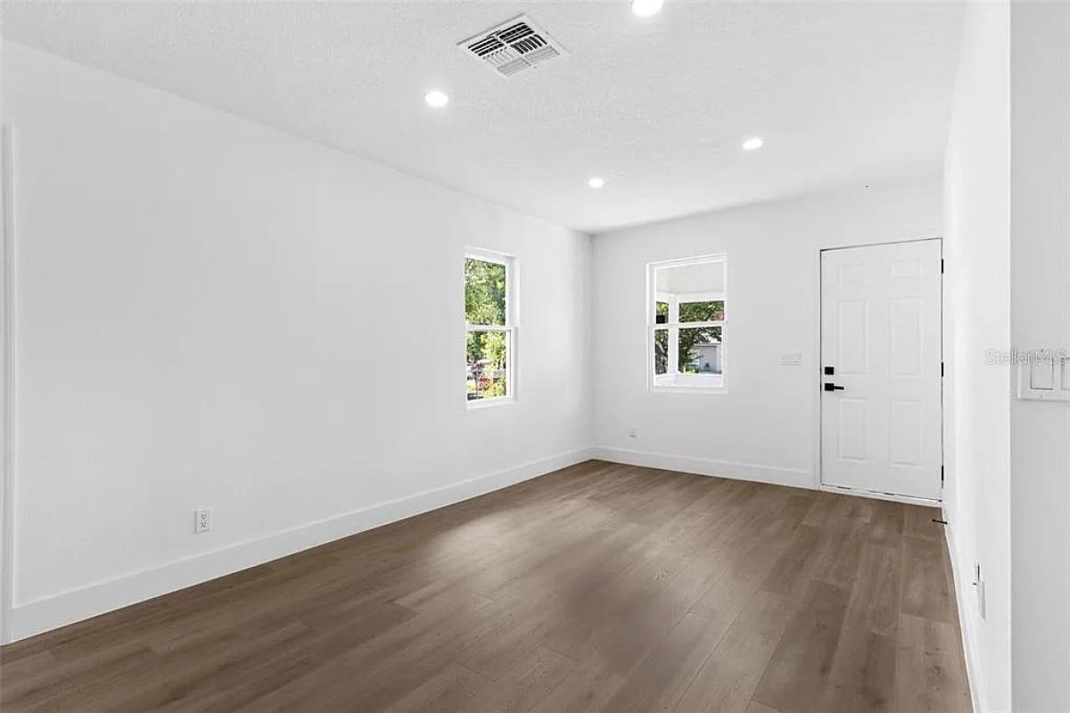 4251 TANGERINE AVE, SANFORD, FL, 32773