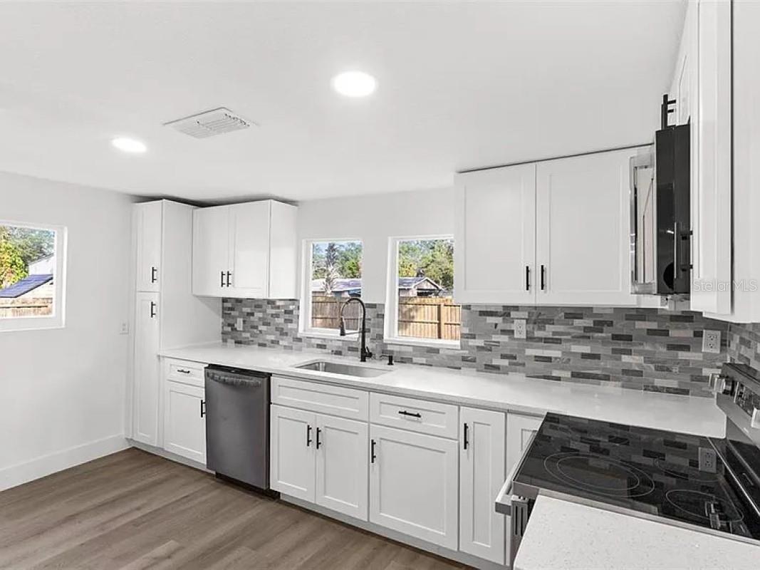 4251 TANGERINE AVE, SANFORD, FL, 32773