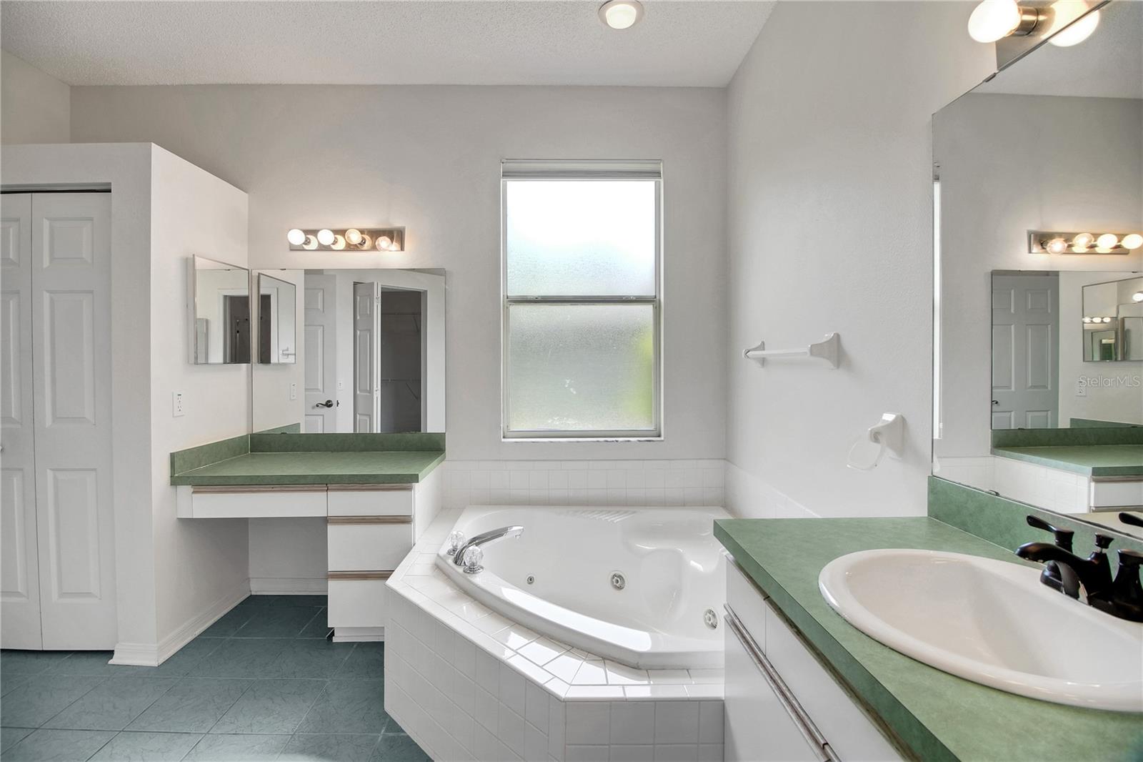 333 RANCHWOOD DR, LEESBURG, FL, 34748