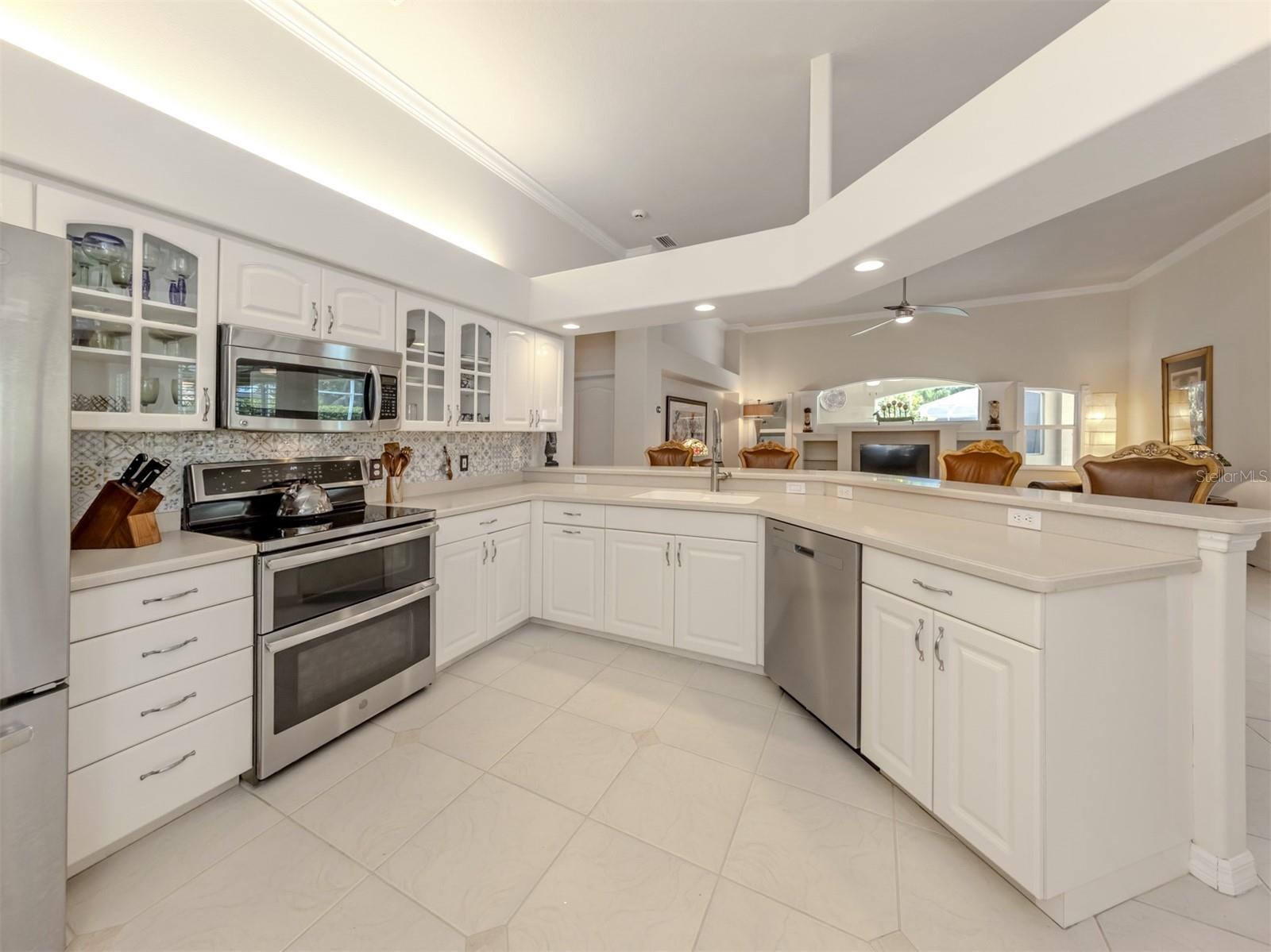 2381 SONOMA DR W, NOKOMIS, FL, 34275