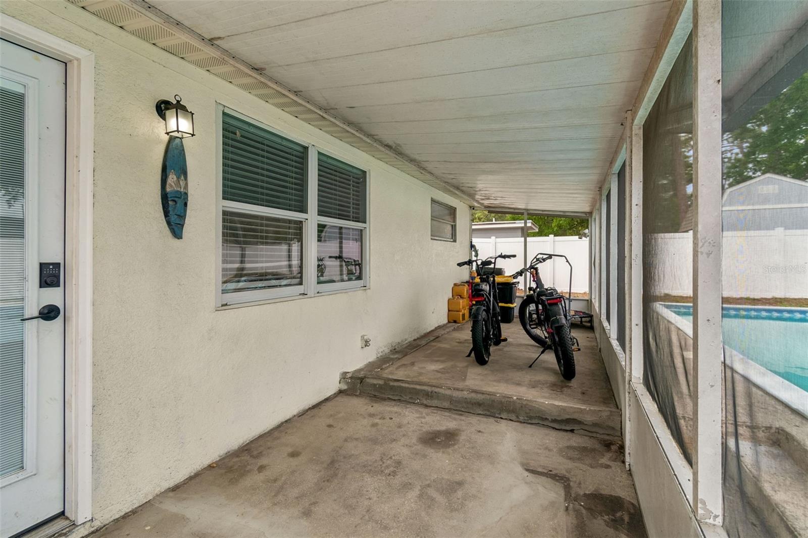 7705 JACKSON SPRINGS RD, TAMPA, FL, 33615
